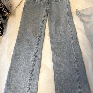 Pacsun low rise straight leg. Size 23